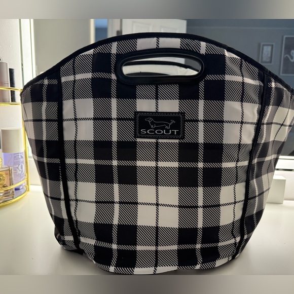Scout Monochrome Checkered Tote - Picture 7 of 10